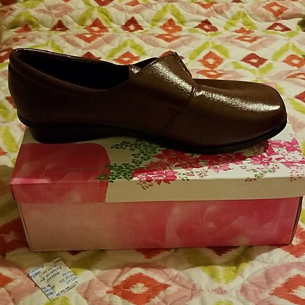 Womens Shoes
